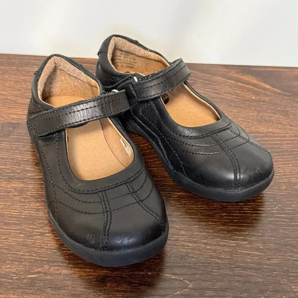 Stride Rite girls Claire black leather shoe size 10M -7”